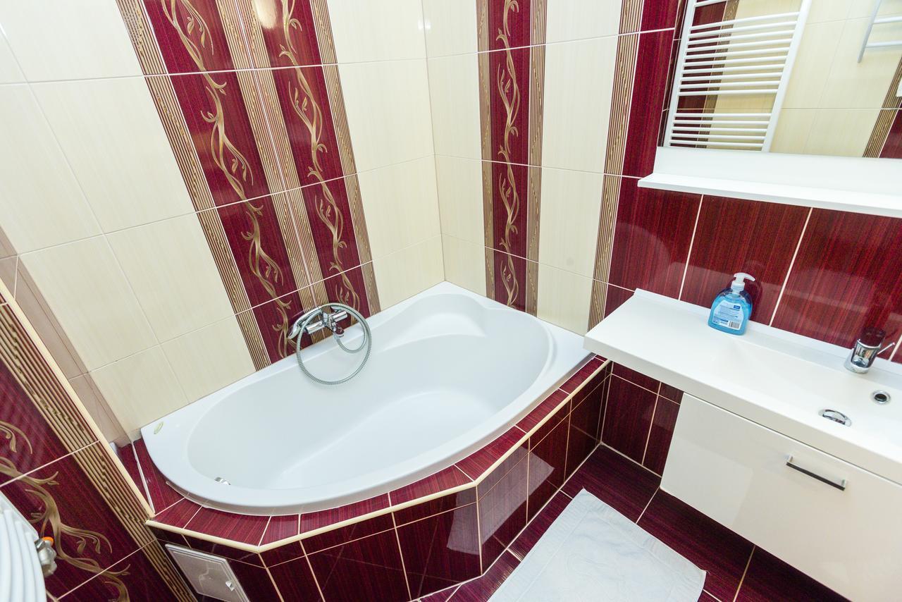 Almafa Apartmanhaz Егер Екстериор снимка